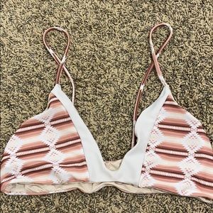 Acacia Pūpūkea Top